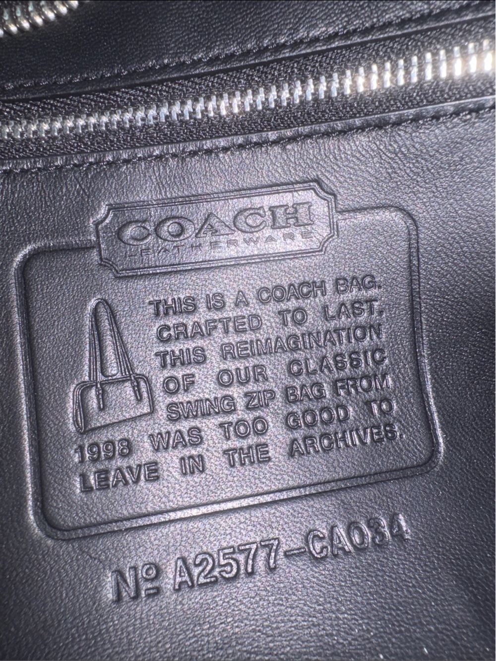 Coach Swing Zip Limited re-edition - Picture 2 of 13